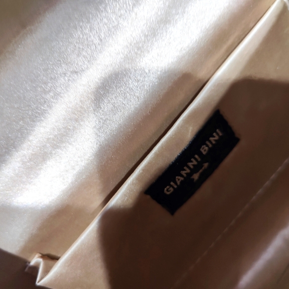 Gianni Bini Gold clutch - Picture 6 of 6